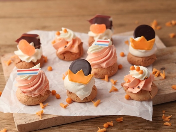 OPGEMAAKTE KOEK DOOSJE